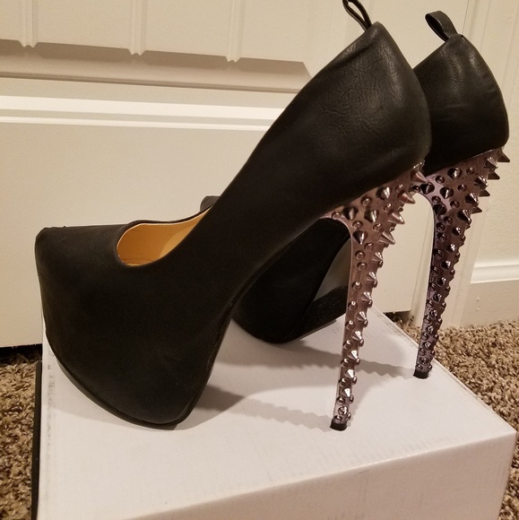 pink basis Shoes - 🤘spiked black platform heels